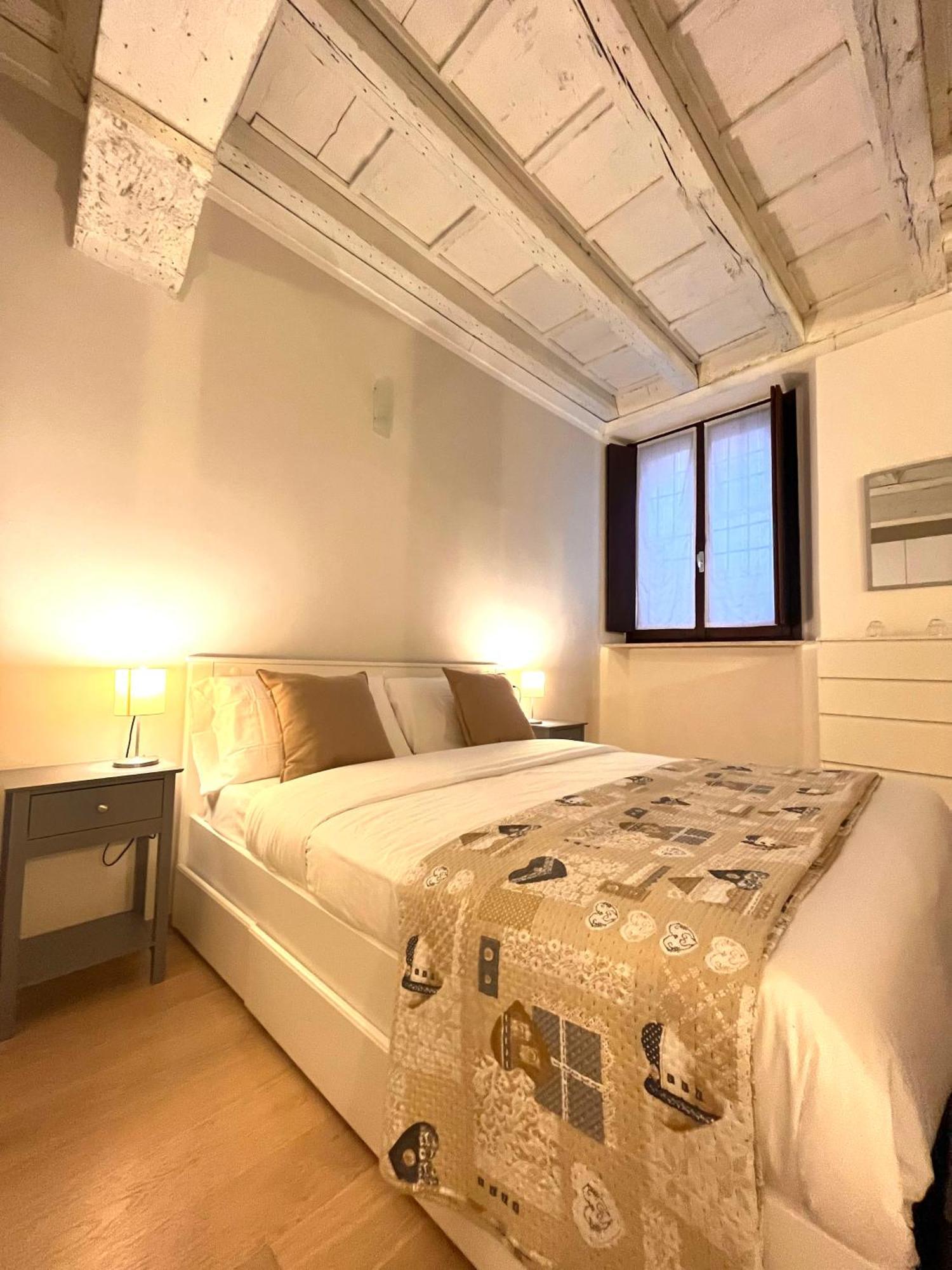 Residenza Serena Suite-Centro Storico マントヴァ エクステリア 写真