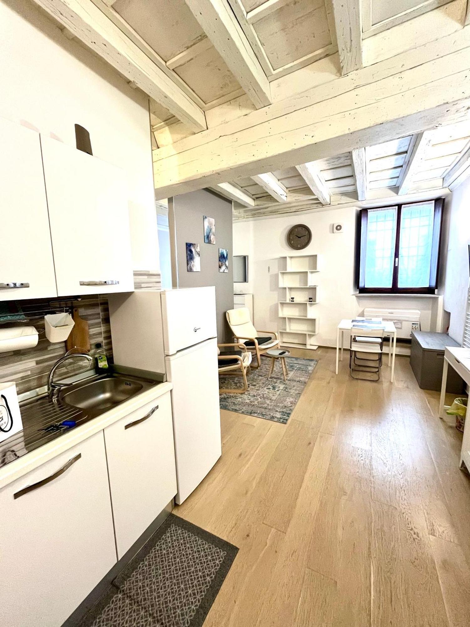 Residenza Serena Suite-Centro Storico マントヴァ エクステリア 写真